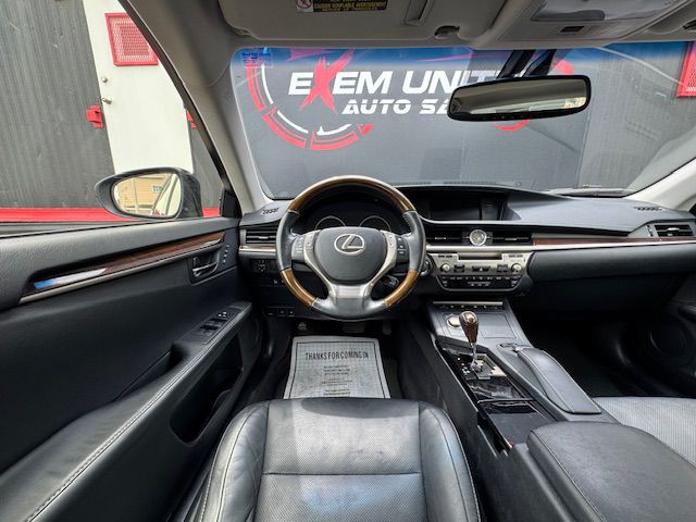 2014 Lexus ES 350 Image 26