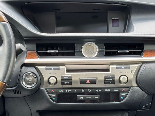 2014 Lexus ES 350 Image 28