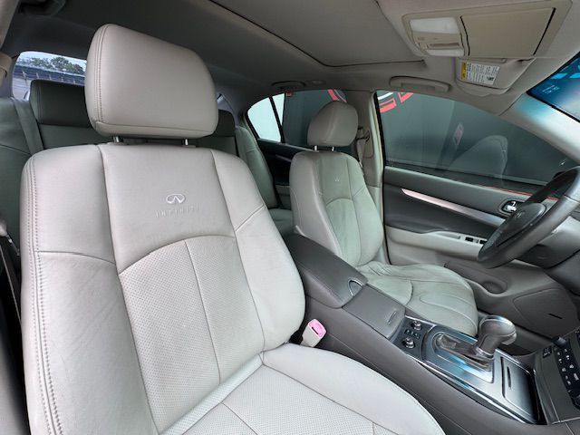 2012 INFINITI G37 Image 18