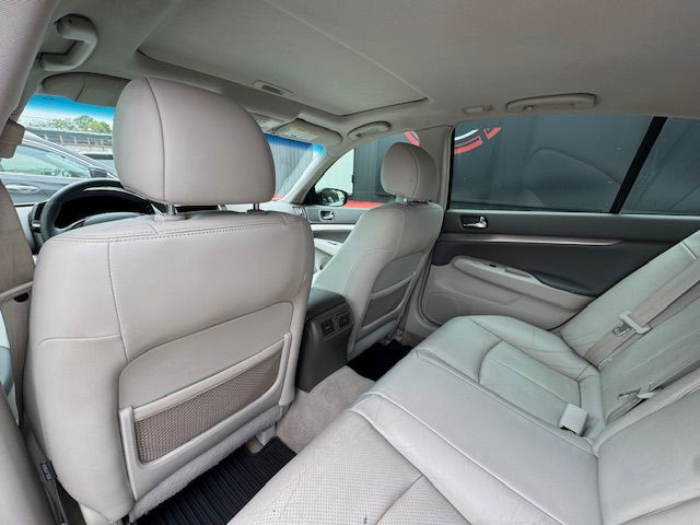2012 INFINITI G37 Image 13