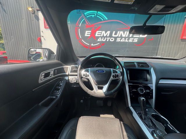 2015 Ford Explorer Image 30