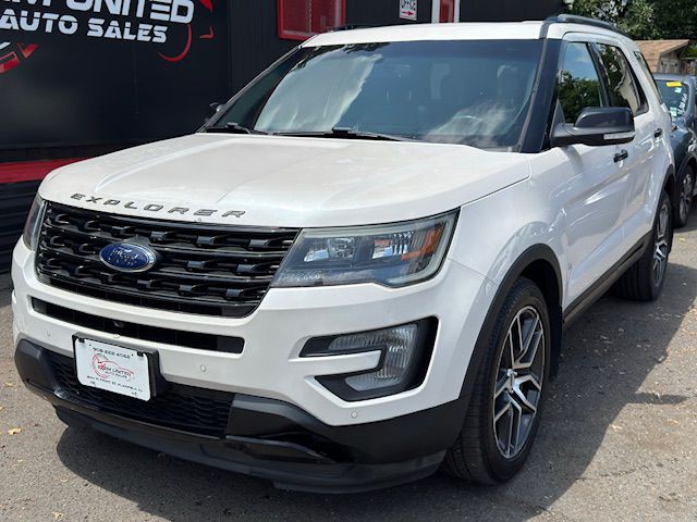 2017 Ford Explorer Image 2