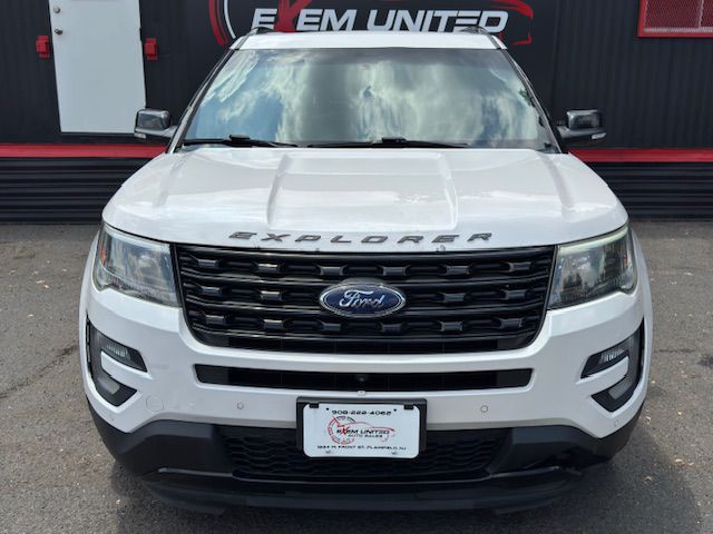 2017 Ford Explorer Image 8