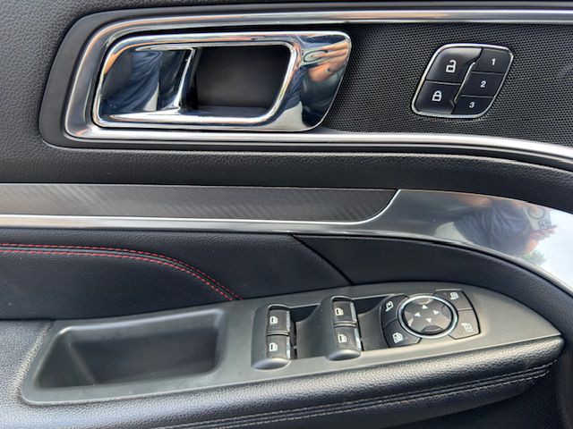 2017 Ford Explorer Image 13