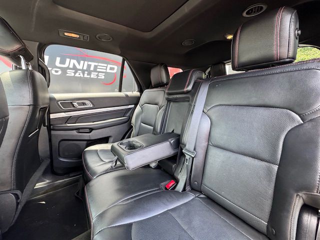 2017 Ford Explorer Image 16