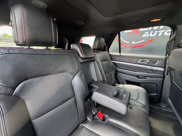 2017 Ford Explorer Image 24
