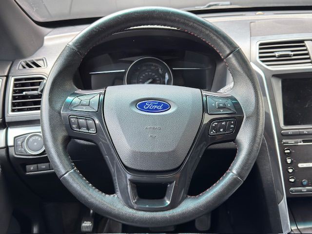 2017 Ford Explorer Image 29
