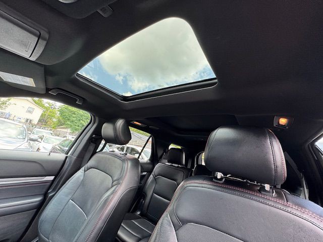 2017 Ford Explorer Image 31
