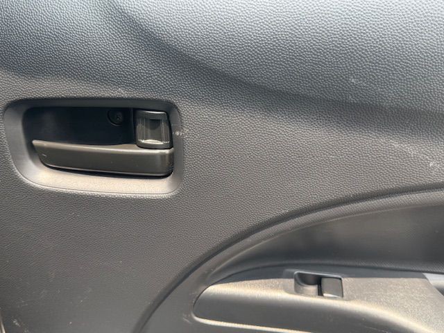 2017 Mitsubishi Mirage Image 21