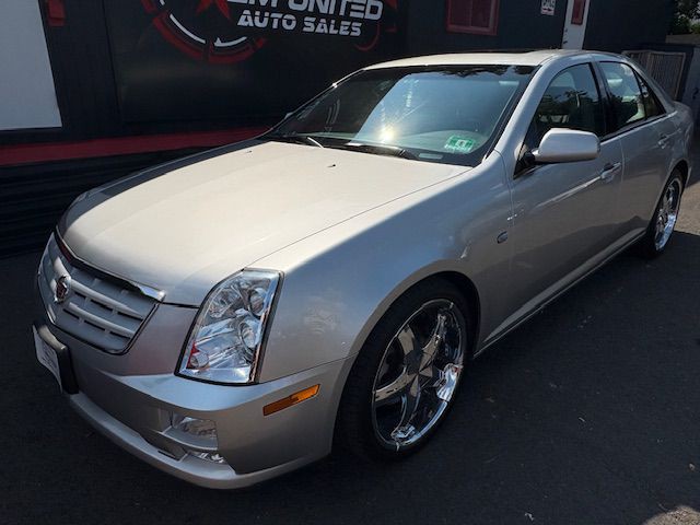 2005 Cadillac STS Image 2