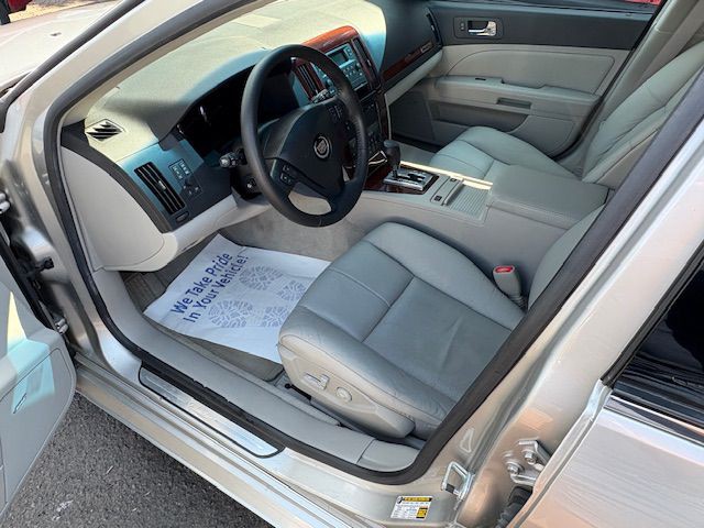 2005 Cadillac STS Image 11