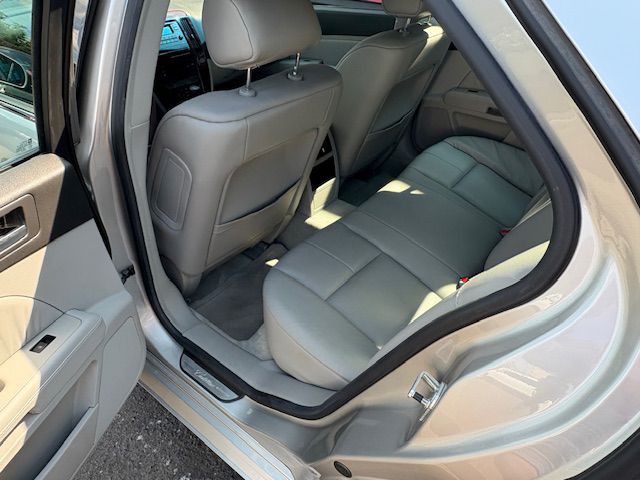 2005 Cadillac STS Image 14