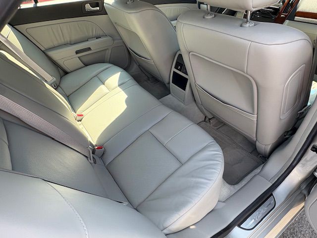 2005 Cadillac STS Image 21