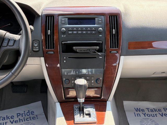 2005 Cadillac STS Image 27