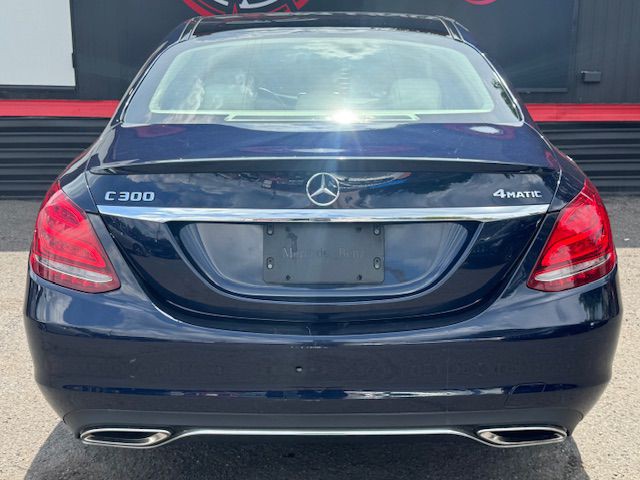 2017 Mercedes-Benz C-Class Image 9