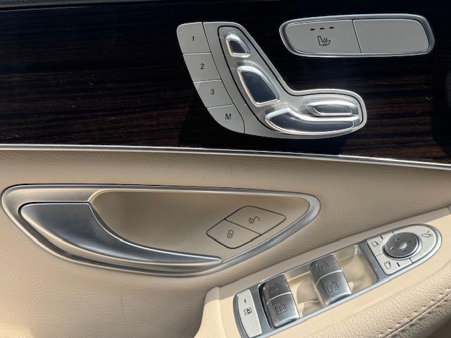 2017 Mercedes-Benz C-Class Image 13