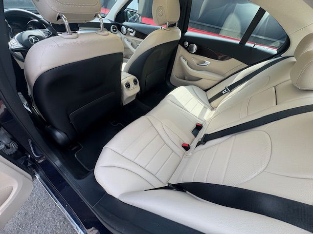 2017 Mercedes-Benz C-Class Image 14