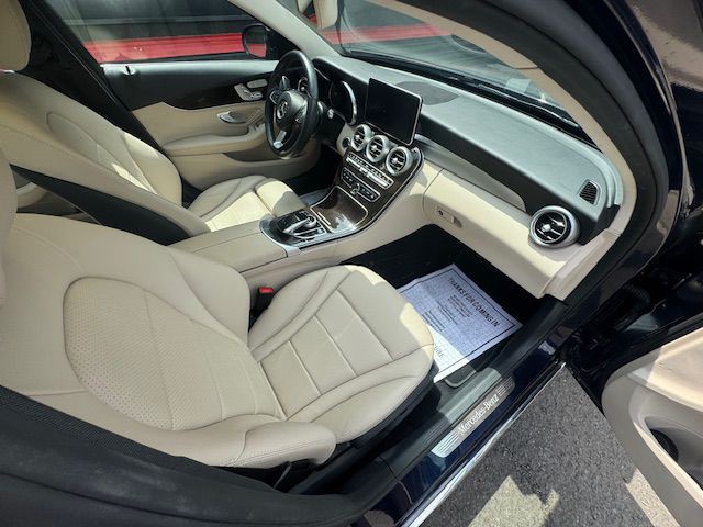 2017 Mercedes-Benz C-Class Image 18