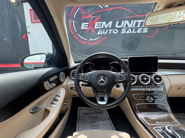 2017 Mercedes-Benz C-Class Image 26