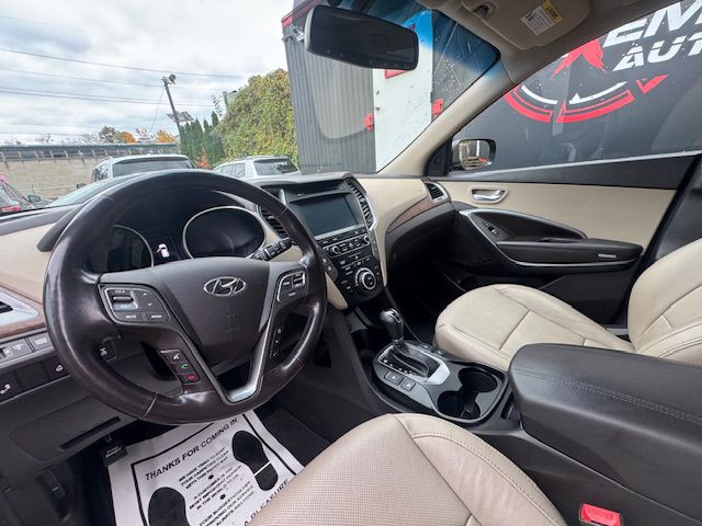 2018 Hyundai Santa Fe Image 12