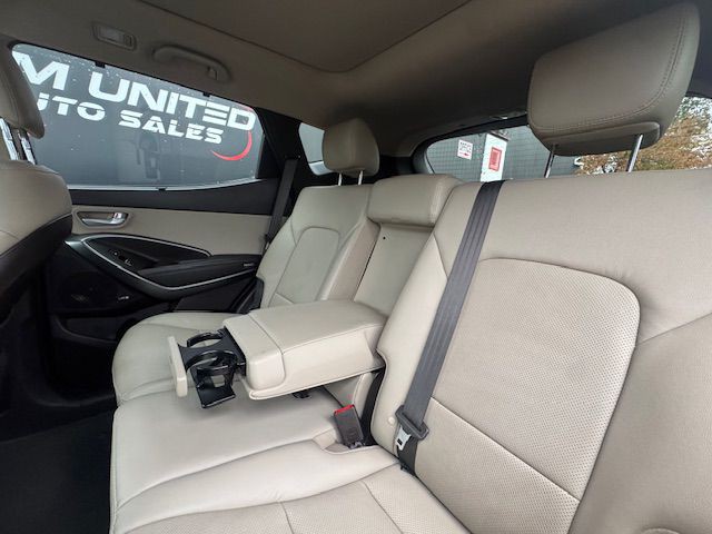 2018 Hyundai Santa Fe Image 16