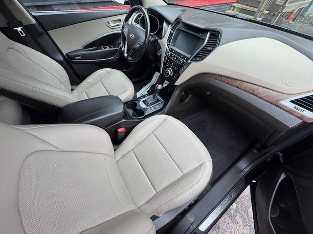 2018 Hyundai Santa Fe Image 18