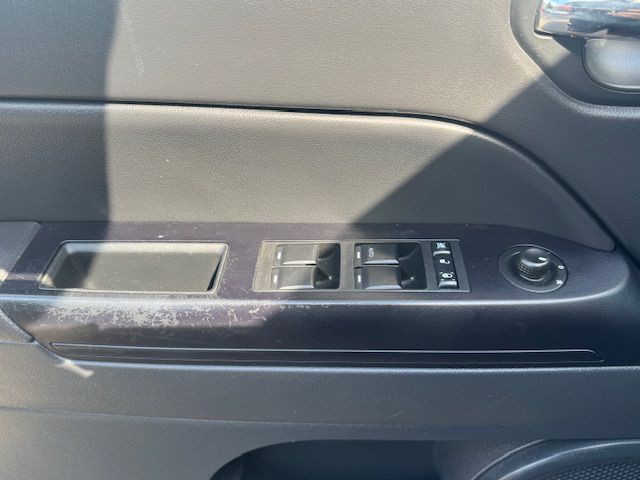 2016 Jeep Compass Image 13