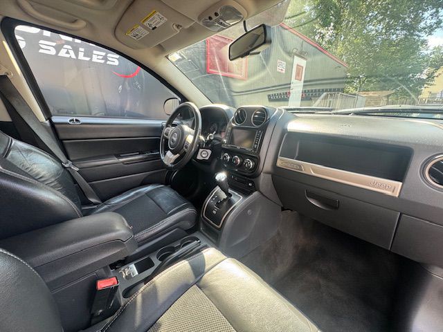 2016 Jeep Compass Image 18