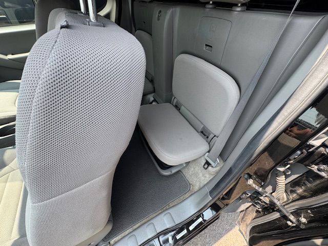 2013 Nissan Frontier Image 13
