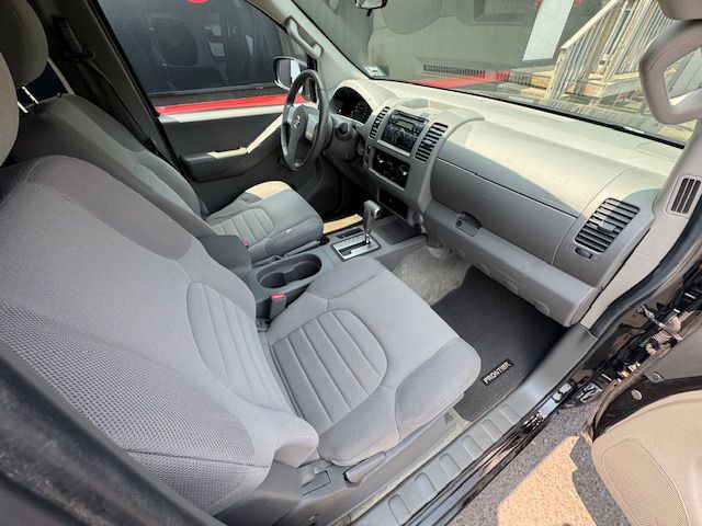 2013 Nissan Frontier Image 16