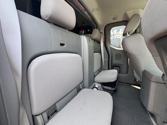 2013 Nissan Frontier Image 19