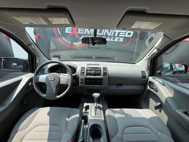 2013 Nissan Frontier Image 21