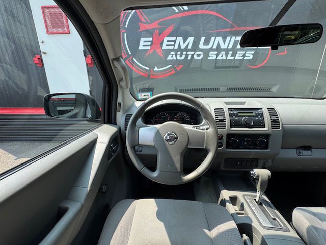 2013 Nissan Frontier Image 22
