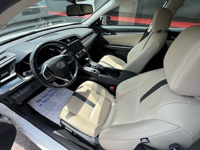 2017 Honda Civic Image 11