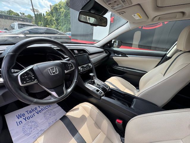2017 Honda Civic Image 12