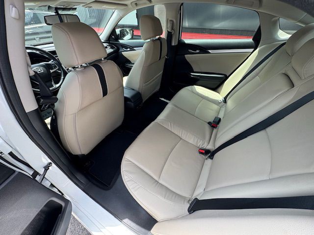 2017 Honda Civic Image 14