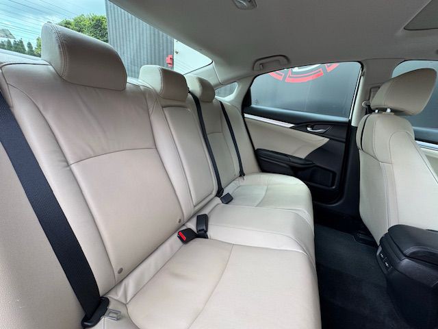 2017 Honda Civic Image 22