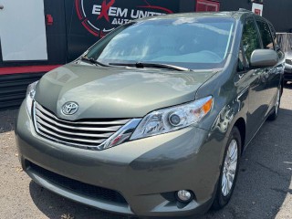 Image for 2014 Toyota Sienna XLE ID: 6667118