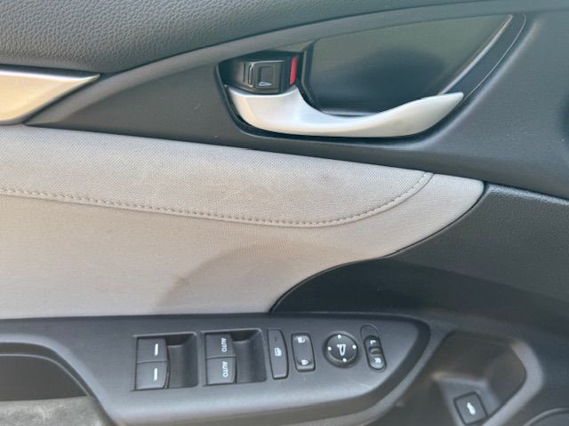 2018 Honda Civic Image 13