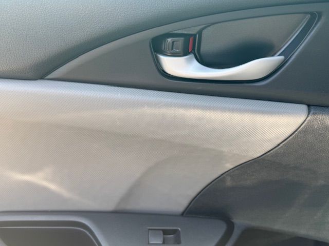 2018 Honda Civic Image 17