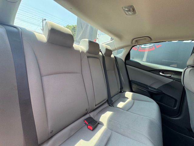 2018 Honda Civic Image 22