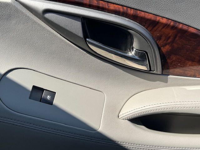 2012 Buick Lacrosse Image 20