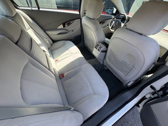 2012 Buick Lacrosse Image 21