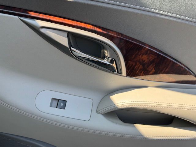 2012 Buick Lacrosse Image 23