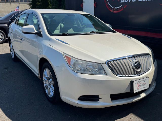 2012 Buick Lacrosse Image 5