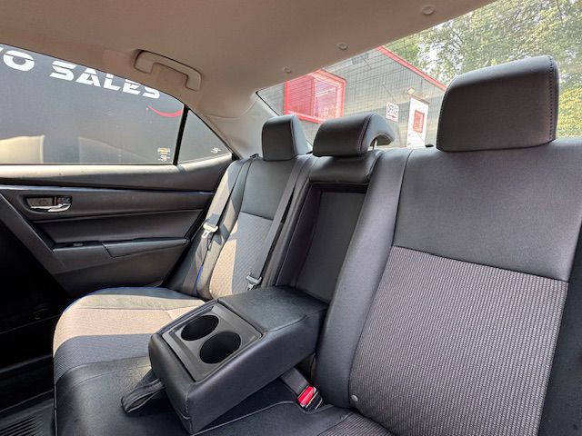 2018 Toyota Corolla Image 16
