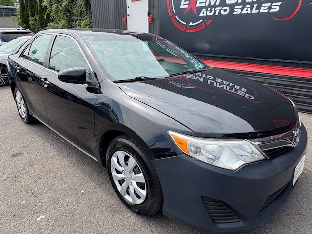 2014 Toyota Camry Image 5