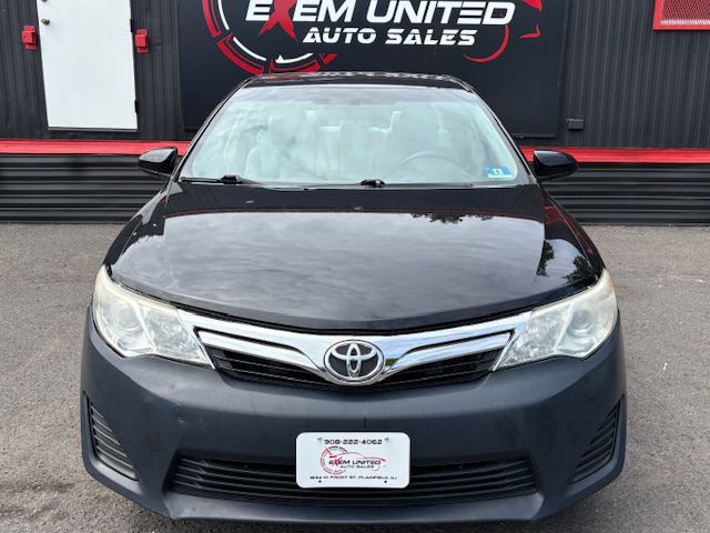 2014 Toyota Camry Image 8