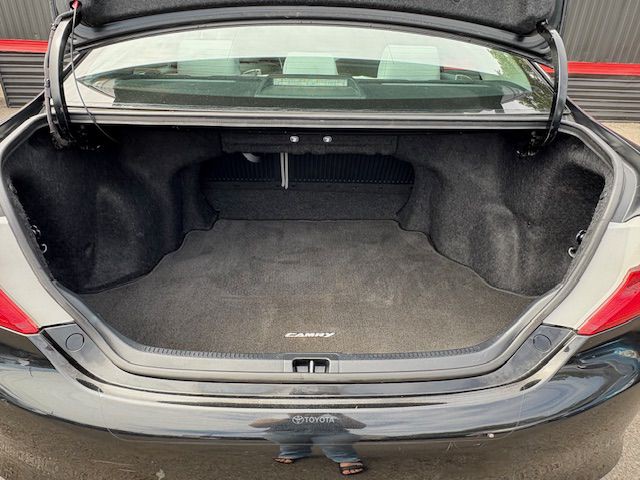 2014 Toyota Camry Image 10