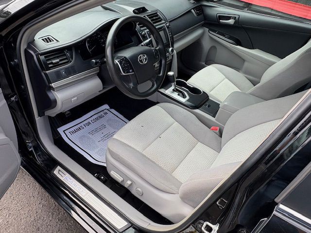 2014 Toyota Camry Image 11